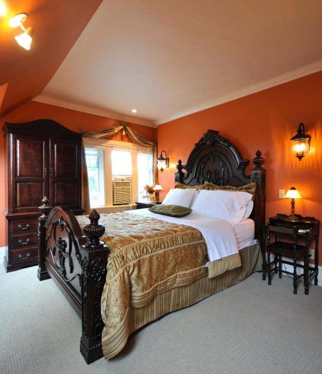 Creighton Manor Inn Bed & Breakfast Orillia Ngoại thất bức ảnh